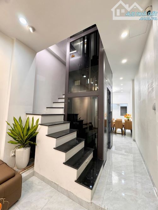 SIÊU PHẨM 5 TẦNG, THANG MÁY, VẠN PHÚC, HÀ ĐÔNG, DT 40M2, 5 TẦNG, GIÁ 10.6TỶ. Ô TÔ VÀO NHÀ - 5