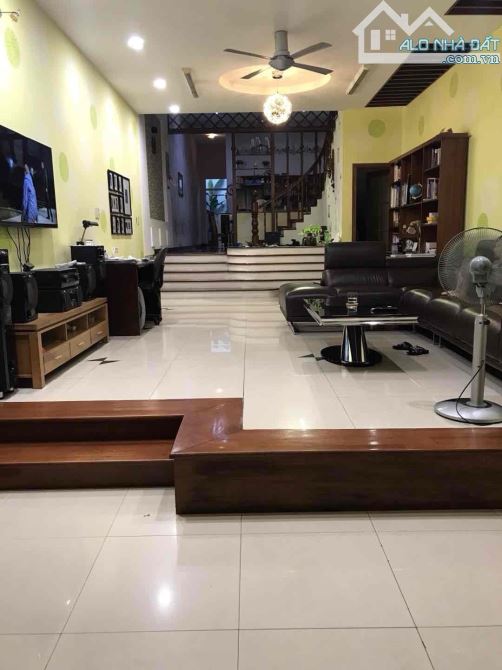 CHUẨN NHÀ ĐỂ Ở - ĐƯỜNG NÚI THÀNH - DT 152M2 - GIÁ CHỈ HƠN 10 TỶ - 5