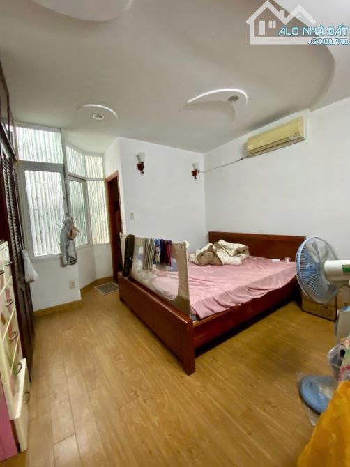 NHÀ XINH LUNG LINH NGAY ĐƯỜNG SỐ 3 BÌNH HƯNG HÒA BÌNH TÂN DT4x19  , 4tần  hẻm xe hơi - 5