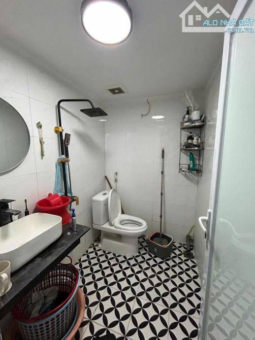 BÁN NHÀ TẬP THỂ PHẠM NGỌC THẠCH - ĐỐNG ĐA Chỉ 3.7 tỷ - 42m² - 2 tầng - Lô góc kinh doanh - 5