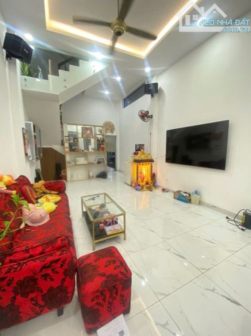 60M2 - 3 TẦNG - MẶT TIỀN KINH DOANH - NHÀ NỘi THẤT CAO CẤP - TÂN BÌNH - 10.5 TỎI - 5