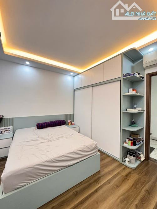 42m2 NHÀ 5 TẦNG - Ô TÔ VÀO NHÀ - CHỦ NHÀ TẶNG TOÀN BỘ NỘI THẤT LUXUARY TRỊ GIÁ GẦN 700 TRI - 5