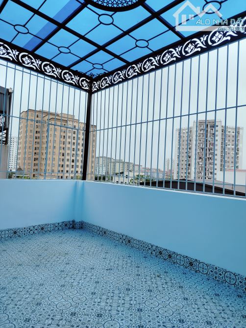 Bán nhà Giang Biên: cạnh công viên, hồ điều hoà, căn góc - 5