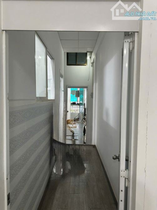 chính chủ cần bán căn 72m2 - 3 PN + 1 phòng lửng + 1 WC + 1 logia, thiện chí thương lượng - 5