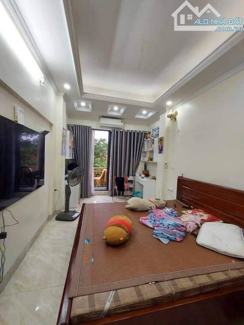 PHÂN LÔ 172 PHÚ DIỄN - VỈA HÈ Ô TÔ TRÁNH - 7 TẦNG THANG MÁY - 10 TỶ - 5