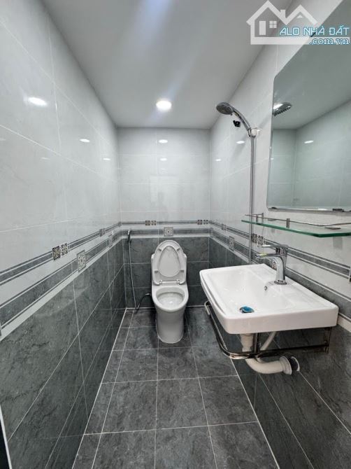 HẺM 1/ GIÁP GÒ VẤP KẾ BÊN CHỢ TÂN TRỤ💥 RA SÂN BAY 7P💥2TẦNG 2PN 2WC CHỈ 3,8Tỷ💥 - 5