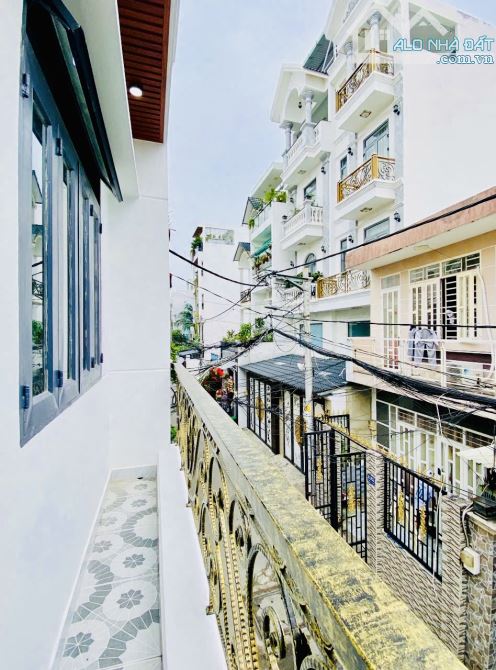 BÁN NHÀ CĂN GÓC HẺM XE HƠI EMART PHAN HUY ÍCH — 4,3x11m — 2 TẦNG BTCT — CHỈ 4 TỶ 9 NHỈNH - 5