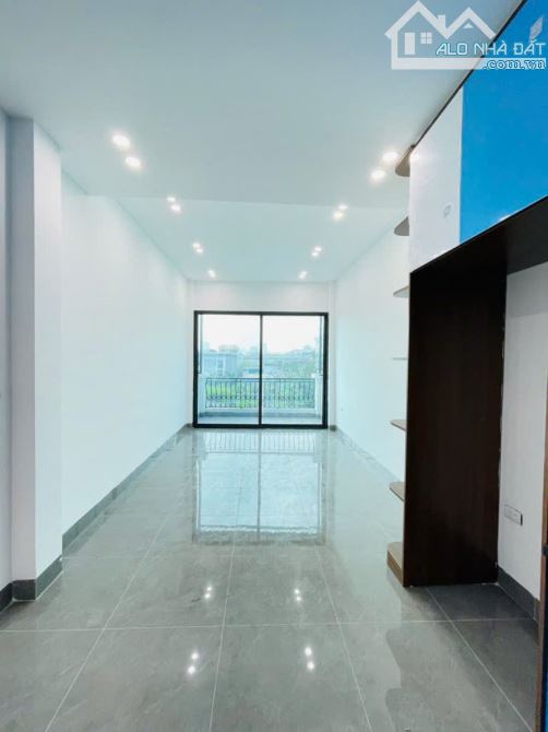 Đặng Tiến Đông - Thang máy - Ô tô đỗ cửa - Cách phố 20m - Trước nhà ô tô tránh - 5