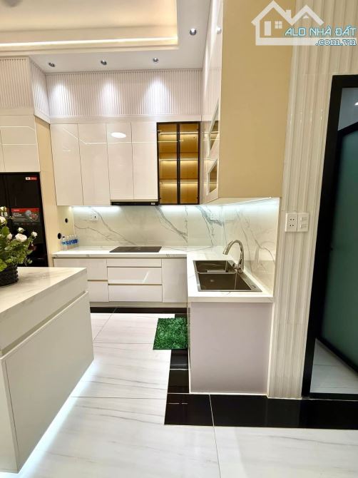 NHÀ ĐẸP FULL NỘI THẤT- gần KCN Tân Bình- Phạm Đăng Giảng- DT 4.2x14mx 4 tầng- 8 tỷ nhỉnh - 5