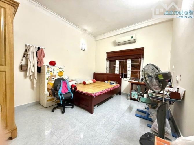 Bán Nhà Ngõ 422 Đường Kim Giang, Hoàng Mai, 46m2x4T, giá 8 tỷ, oto vào nhà - 5