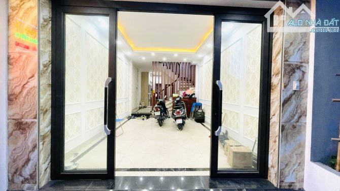Bán nhà  Gara ô tô Kinh Doanh VP phố Khương Đình Thanh Xuân 61m2 6 tầng 15.6 tỷ - 5
