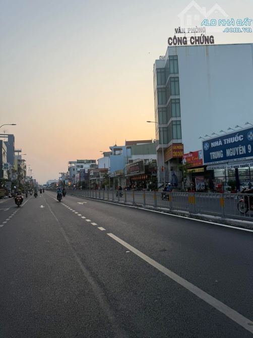 Kế bên Aeon Tân Phú- Tân Kỳ Tân Quý- DT 100m2 (55x20m)- Hẻm xe hơi đỗ cửa - 5
