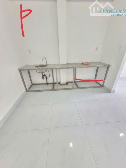 BÁN ĐẤT TẶNG NHÀ C4 - NGANG 4,5m - 58m2 - 6,45Tỷ - 5