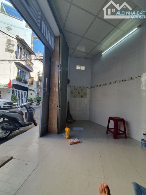 MẶT TIỀN KINH DOANH PHÙNG VĂN CUNG, PHÚ NHUẬN – 3 TẦNG - GIÁ CHỈ 4.39 TỶ - 6