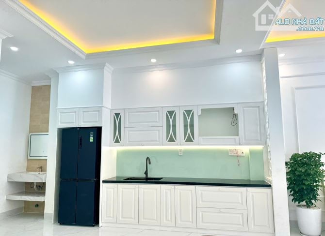 Nhà 2 Tầng Full Nội Thất Tân Cổ Điển - Thích Tịnh Khiết - 6