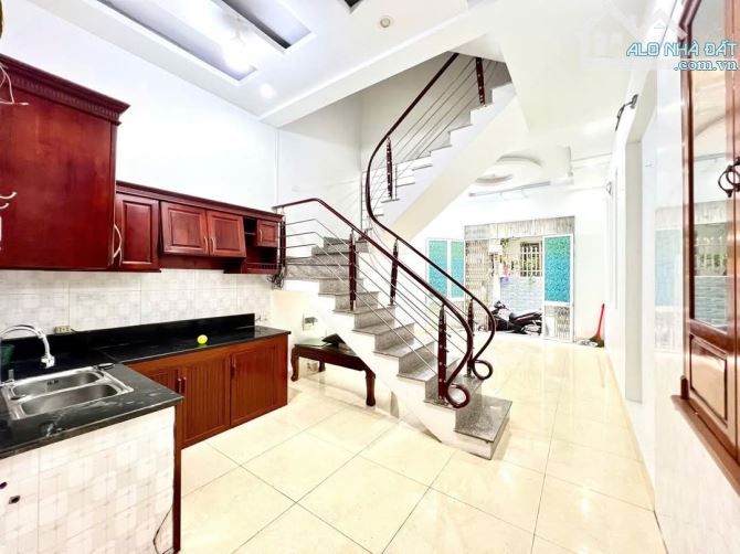 🍀 Cần bán nhà 3 tầng tại Nguyễn Tường Loan, Nghĩa Xá, Lê Chân.  🌿Giá 2 ty600tr - 6