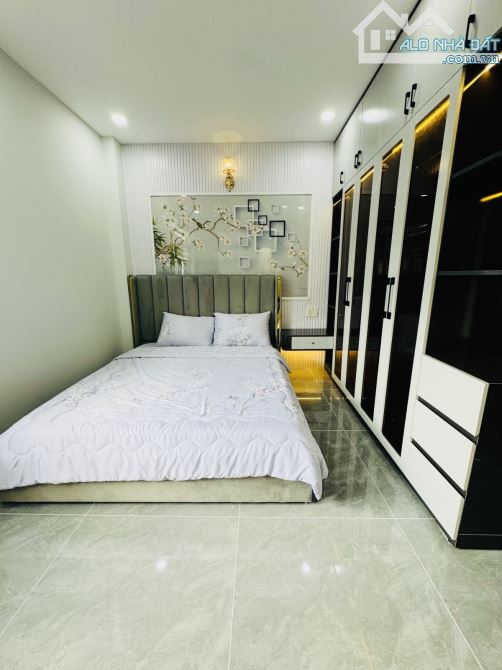 Bán Nhà Tân Thới Hiệp Q12 - 61M2 (4.2 x15 ) - 5Tầng - Hẻm HXH -  Chỉ 6,468 Tỷ. - 6