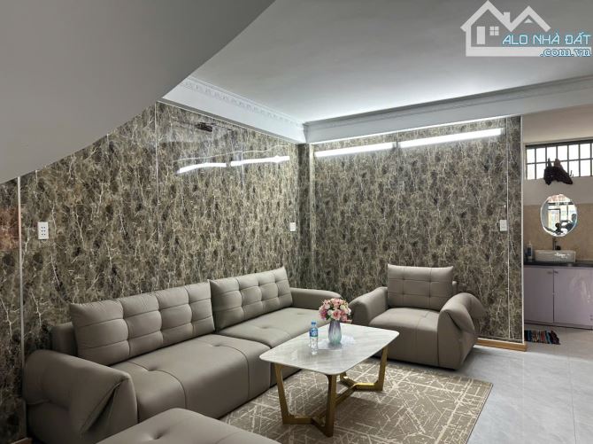 SẬP HẦM NHÀ 3T M.TIỀN KINH DOANH - NGAY TRƯỜNG HỌC - GIÁ NGANG GIÁ ĐẤT - 6