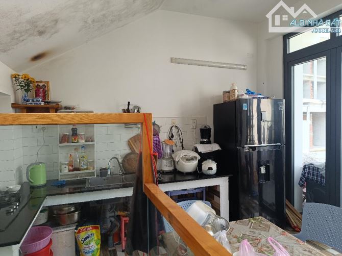 CÁCH MẶT TIỀN 30M - 4 TẦNG ĐỀ THÁM CÔ GIANG QUẬN 1 DT: 3.8*8M- 7 TỶ 7 - 6