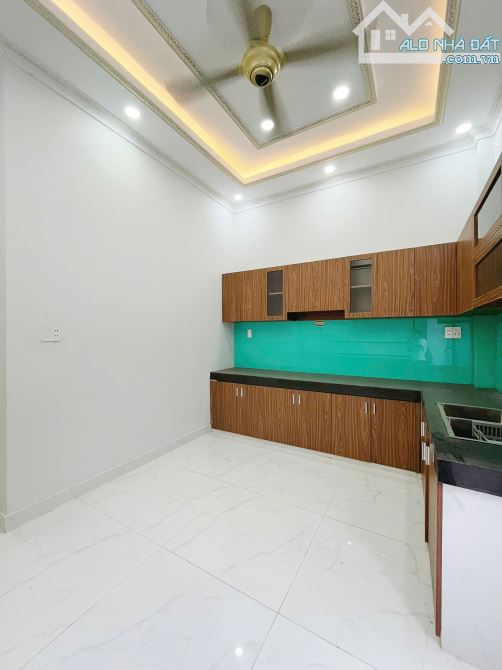 Nhà mới xây đường ô tô ngay chợ Trung Thành 4,2x20 SHR 4PN 2WC - 6