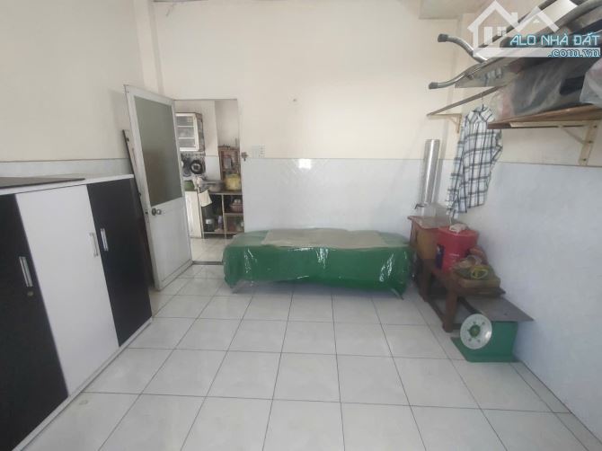 Bán gấp nhà 2 tầng đúc - 4 PN - SHR Hoàn Công - Hẻm 5m - 6