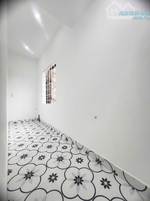 NHÀ ĐỘC LẬP CHỢ CỘT ĐÈN - LÊ CHÂN - 6
