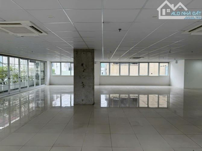 Văn phòng 300m2 Núi Thành, Hải Châu, làm việc 24/7 chỉ 12.5$ - 6