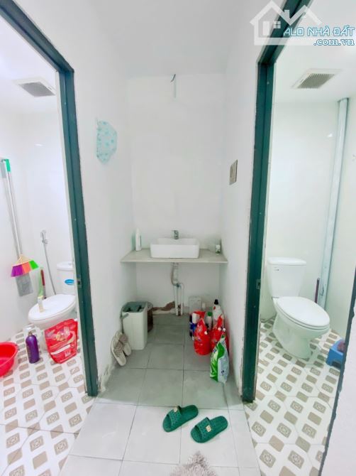 Bán nhà Mặt tiền Nguyễn Ngọc Lộc. Q10. Ngang 6M hiếm. Cấp 4 phù hợp xd mới. 29 tỷ TL - 6