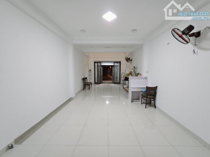 Q6 • HÀNG HIẾM Ở NGAY - NGUYỄN VĂN LUÔNG • PHẠM VĂN CHÍ - MẶT TIỀN NHỰA - 6