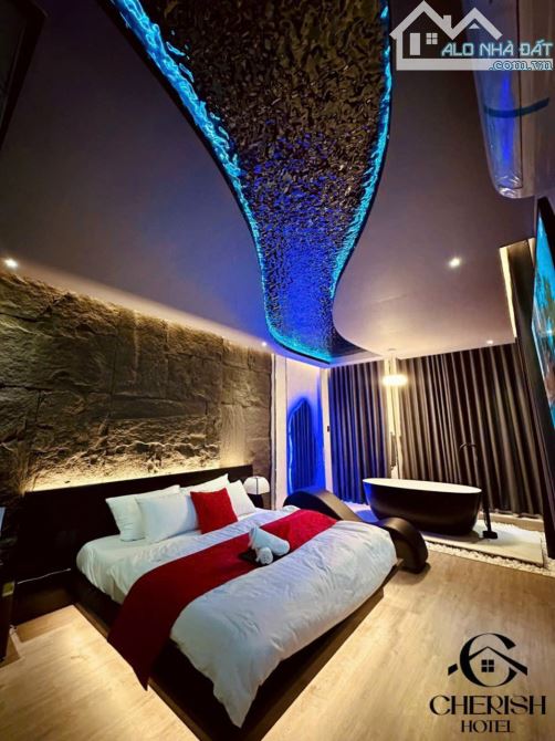 CG.BÁN TOÀ NHÀ KHÁCH SẠN 24P ,mặt tiền đường hoàng hữu nam ,tp.thủ đức, 304m2- giá - 40ty - 6