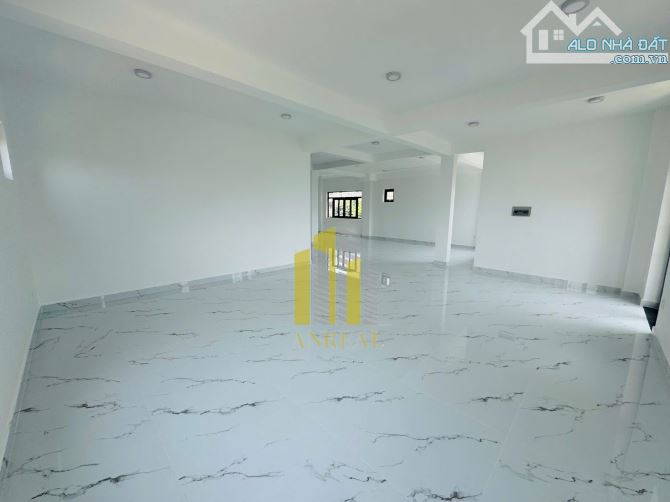 BIỆT THỰ VĂN PHÒNG SÀN TRỐNG GIÁ 90 TRIỆU - THANG MÁY - 6