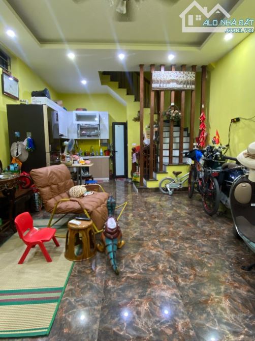 KIM MÃ - BA ĐÌNH- MT 4,8M- NGÕ THÔNG - KINH DOANH- LÔ GÓC HAI THOÁNG - SỔ ĐẸP - 10.5 TỶ - 6