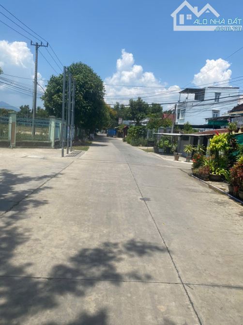 Cần bán nhà đường Liên Hoa - Xuân Lạc - Vĩnh Ngọc chỉ 3 tỷ 4 - 6