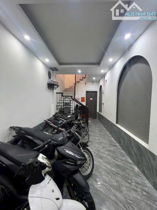 BÁN NHÀ Ngõ 173 Hoàng Hoa Thám, Ba Đình DT 45m, 5 Tầng, MT 3.1m, G.iá 9,9 tỷ - 6