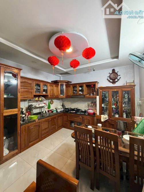 Lạc Long Quân -Tân Bình giáp Q10-11- 46M2-4 Tầng-4PN-Hẻm KIA-Giá Chỉ Nhỉnh 6Ty T lượng ‼️ - 6