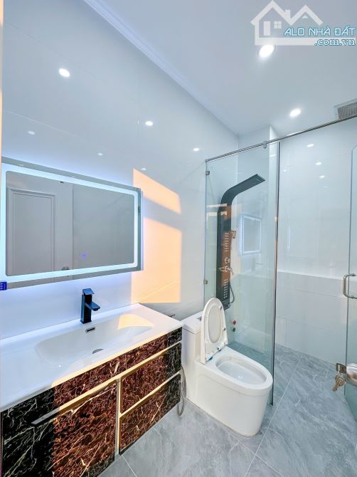 BÁN NHÀ 1T2L đúc mới, HIỆN ĐẠI Nội Thất TUYỆT ĐẸP, sổ Hồng hoàn chỉnh - 7