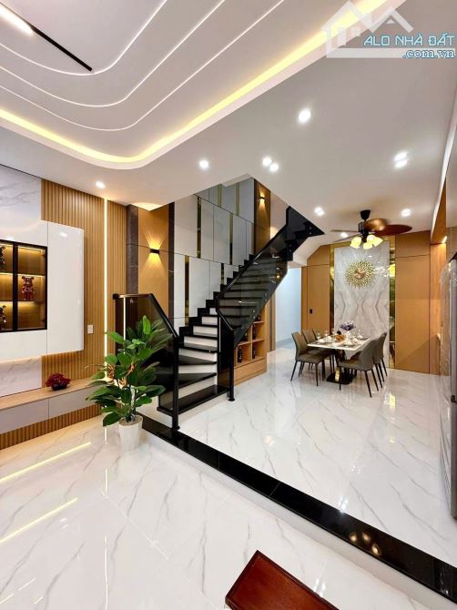 2,85 TỈ, NHÀ MỚI 100%,NHÀ RỘNG 5X30M 1TRỆT 2LẦU, ĐƯỜNG RỘNG 7m SỔ HỒNG RIÊNG,THỦ DẦU MỘT - 7