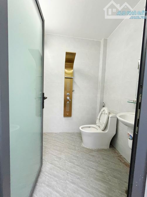 Nhà mới xây đường ô tô ngay chợ Trung Thành 4,2x20 SHR 4PN 2WC - 7