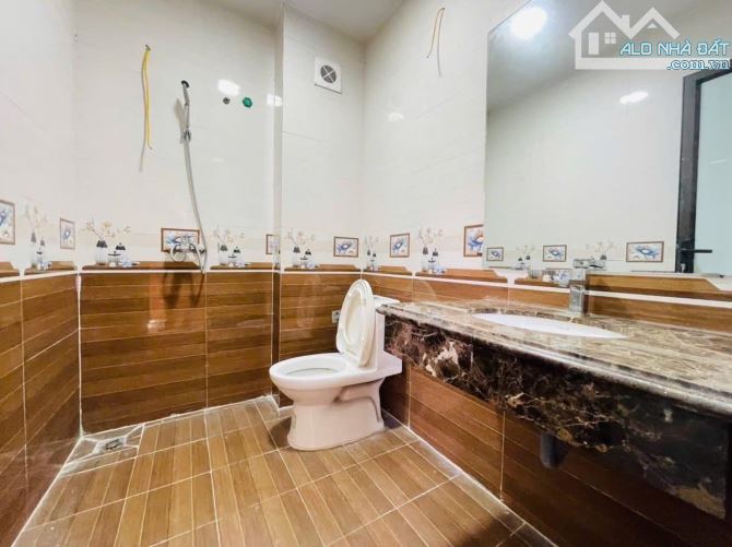 HOÀNG MAI_ NHÀ LÔ GÓC_42M2_5 TẦNG_3,5 MẶT TIỀN_GIÁ 6.9 TỶ . - 7