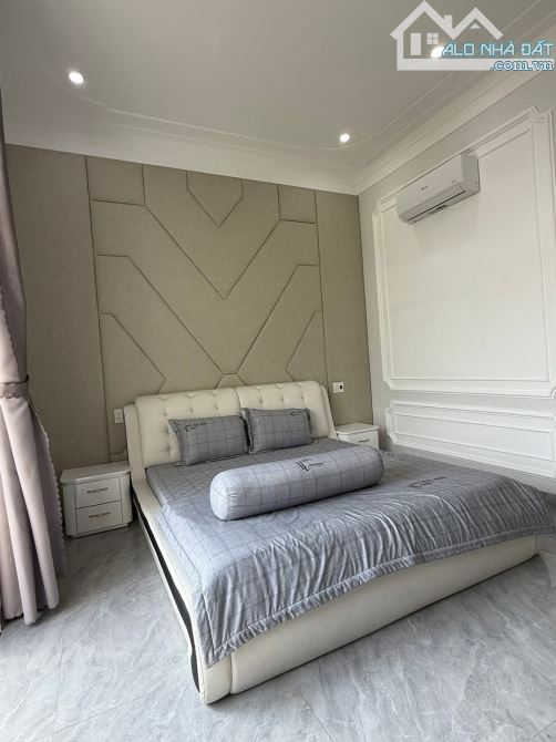 NHÀ 3 TẦNG MT LÊ VĂN SĨ,LIÊN CHIỂU GẦN BIỂN - 7