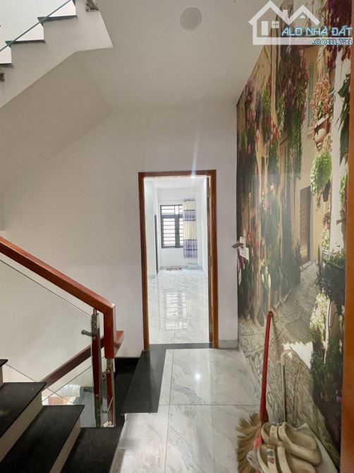 NHÀ ĐẸP TẶNG TOÀN BỘ NỘI THẤT- NGAY BỆNH VIỆN BÌNH TÂN- HƯƠNG LỘ 2 -DT: 4*16.5M- 6.4 TỶ - 7