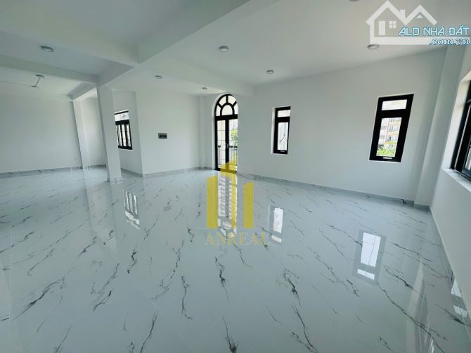 BIỆT THỰ VĂN PHÒNG SÀN TRỐNG GIÁ 90 TRIỆU - THANG MÁY - 7