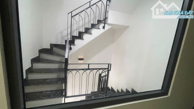 NHÀ 3,5LẦU MỚI HXH ĐƯỜNG NGUYỄN TRỌNG TUYỂN , P15 , QUẬN - PN - 7