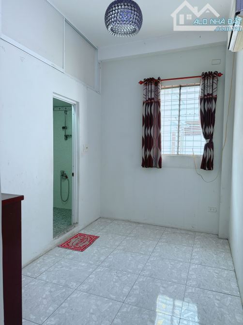 Cho con Du học Tôi cần bán gấp Căn nhà 4 Tầng - 5 PN, Đường Cao Văn Lầu giá 5.5 Tỷ - 7