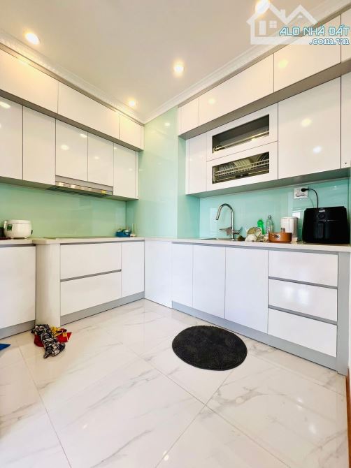 Nhà lô góc 3 mặt thoáng – Mặt phố Nguyễn Chí Thanh – 105m² – 3PN – 2WC – 8.6 tỷ - 7