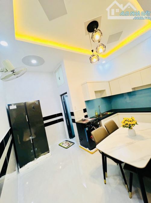 BÁN NHÀ CĂN GÓC HẺM XE HƠI EMART PHAN HUY ÍCH — 4,3x11m — 2 TẦNG BTCT — CHỈ 4 TỶ 9 NHỈNH - 7