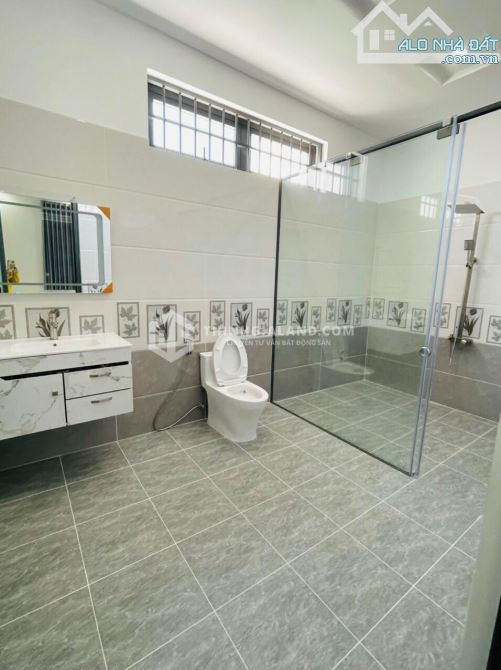 BÁN NHÀ 1T4L MẶT TIỀN ĐƯỜNG 30/4, FULL THỔ CƯ 192m2 (NGANG 9.8M )- GIÁ 35 TỶ - 7