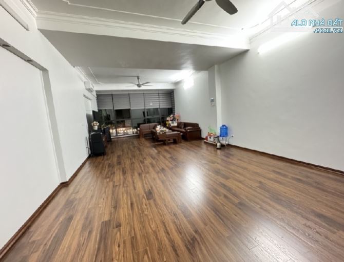 BÁN Nhà Mặt Phố Trạm/ 42 Tỷ/103 M2/6 Tầng/5.5 Mt - 7