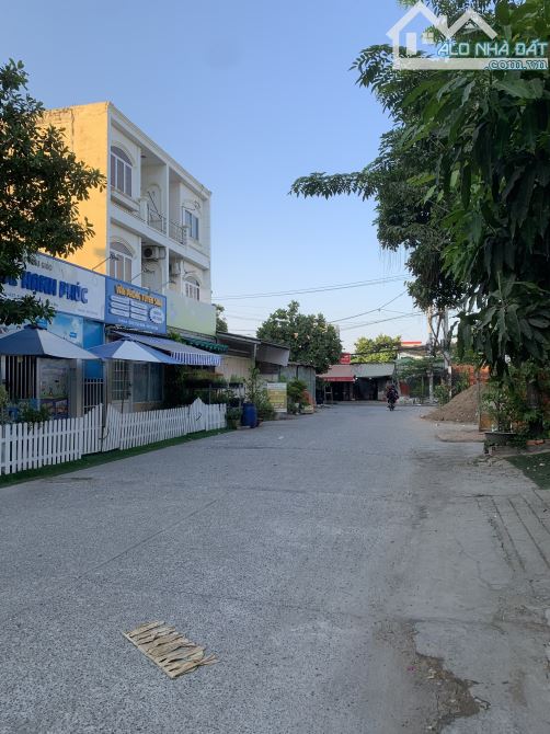 Nhà đẹp khu ven sông, 3 tầng, 102m², đường 10m, sát Gigamall Phạm Văn Đồng, giá 12,5 tỷ - 7