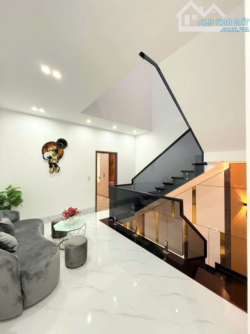 2,85 TỈ, NHÀ MỚI 100%,NHÀ RỘNG 5X30M 1TRỆT 2LẦU, ĐƯỜNG RỘNG 7m SỔ HỒNG RIÊNG,THỦ DẦU MỘT - 8